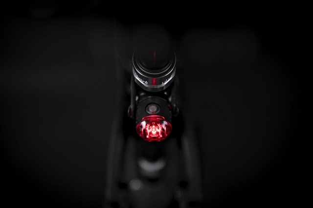 E-ONE SIXTY 8000 (RELATION)